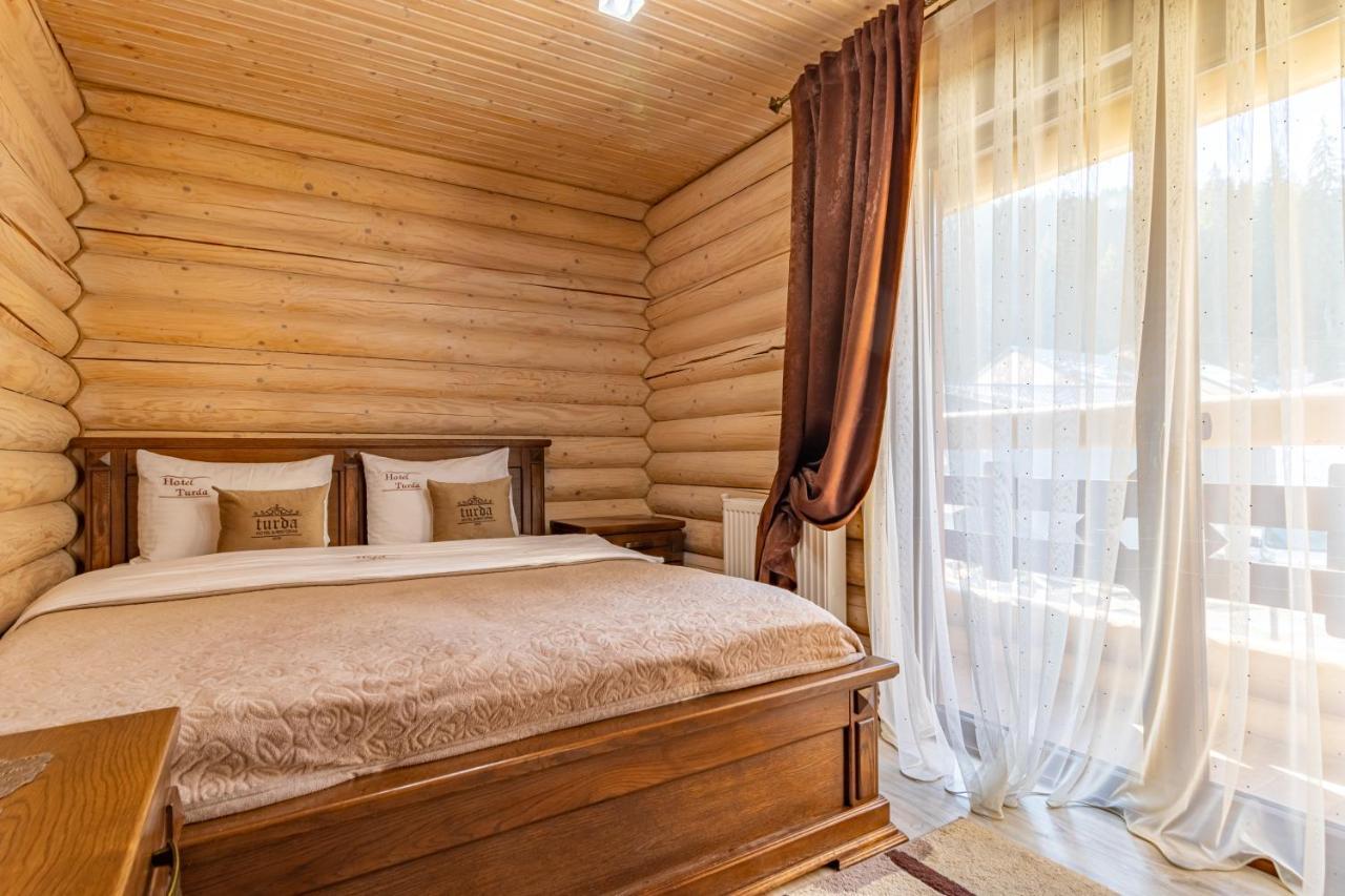 Guest House Turda Boekovel Buitenkant foto
